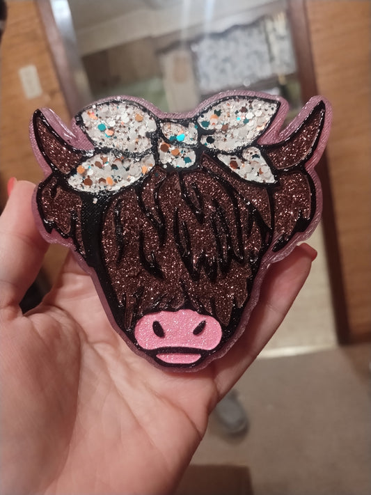 Highland Cow-with bow
